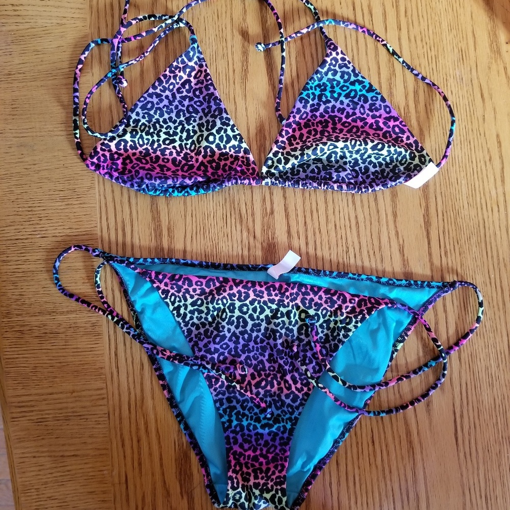 Size large Victoria secret bikini